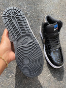 AIR JORDAN 1 HIGH OG ' BLACK METALLIC GOLD '