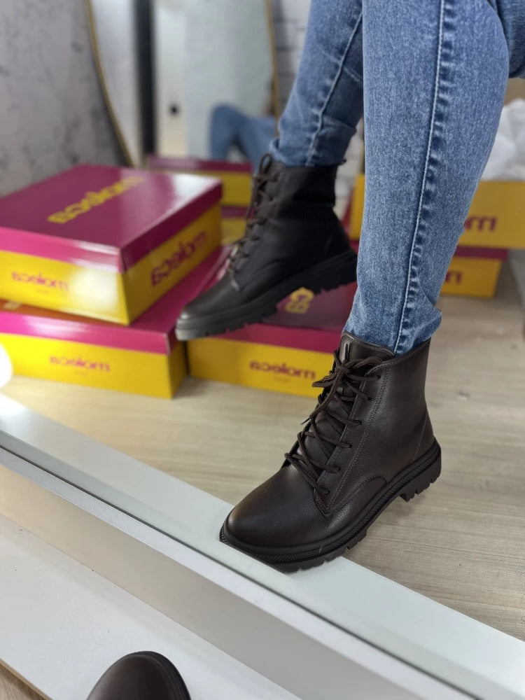 Bota Tratorada Moleca Marrom