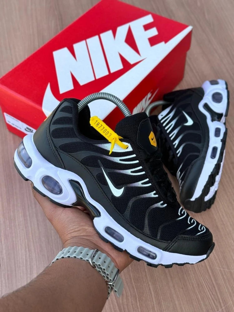 Nike Air Max TN PRETO BRANCO