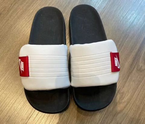 Chinelo Nike Offcourt Adjust Slide