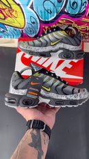 Nike Air Max TN PLUS PRETO DOURADO BRANCO