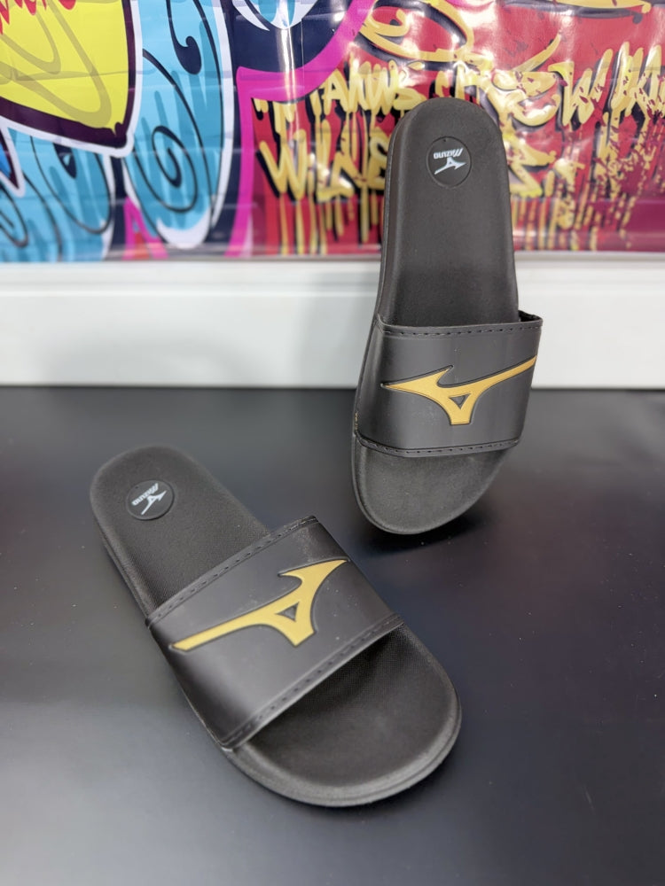Slide Mizuno PRETO OURO